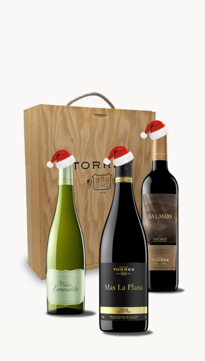 Torres Prestigious Gift Trio in Torres Wooden Case Dressed in Santa's Hat